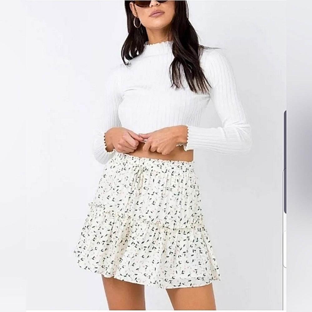 ✨ Princess Polly Womens Size 10 White Floral Light of Life Prairie Mini Skirt